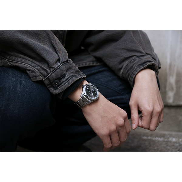 オンラインストア限定(シルバーグレー)