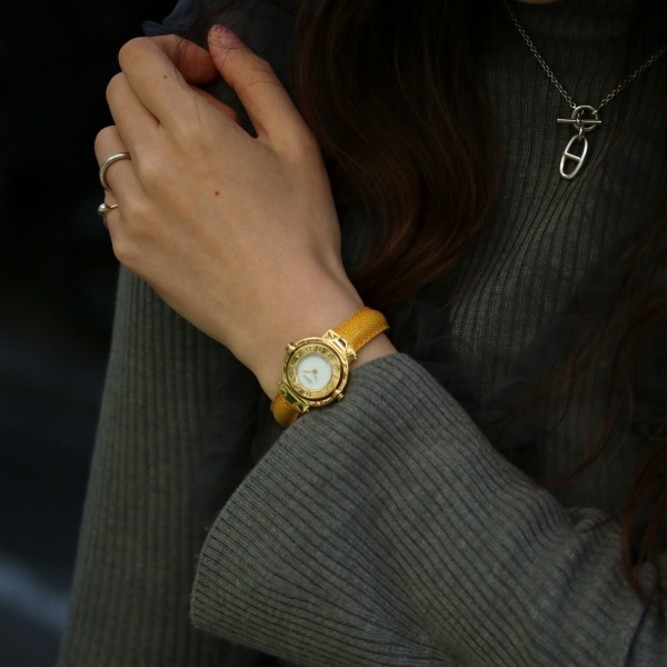 GUCCI ヴィンテージ グッチ 6600R ターンフェイス クォーツ 中古 レディース 2000年代