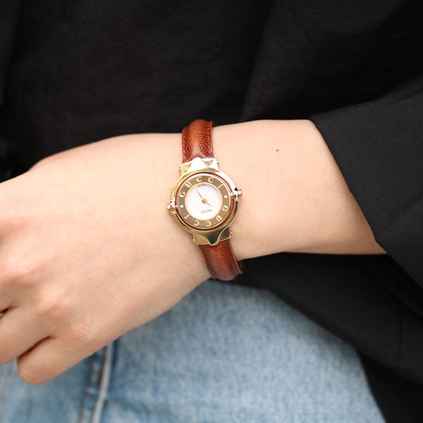GUCCI ヴィンテージ グッチ ターンフェイス クォーツ 中古 レディース 1990年代