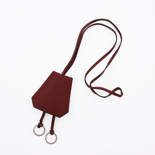 ダークブラウン