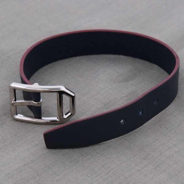 ダークブラウン