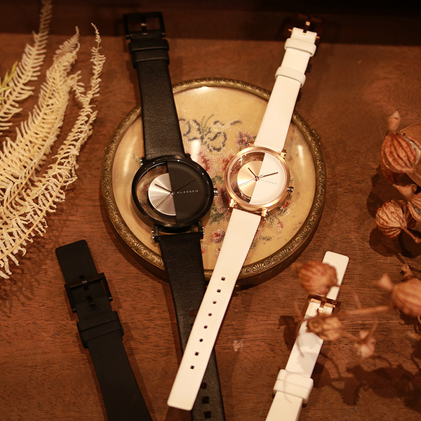 ブラック/ホワイト