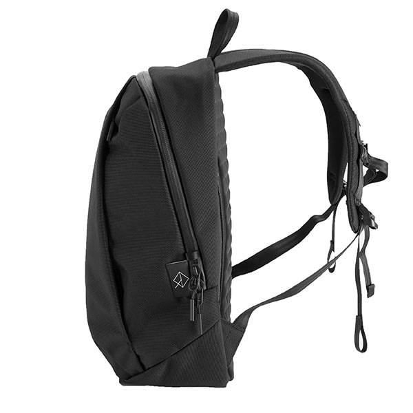 ネット通販 WEXLEY STEM BACKPACK (BALLISTIC BLACK) メンズ