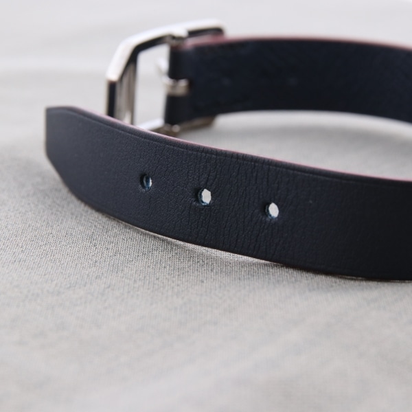 ダークブラウン