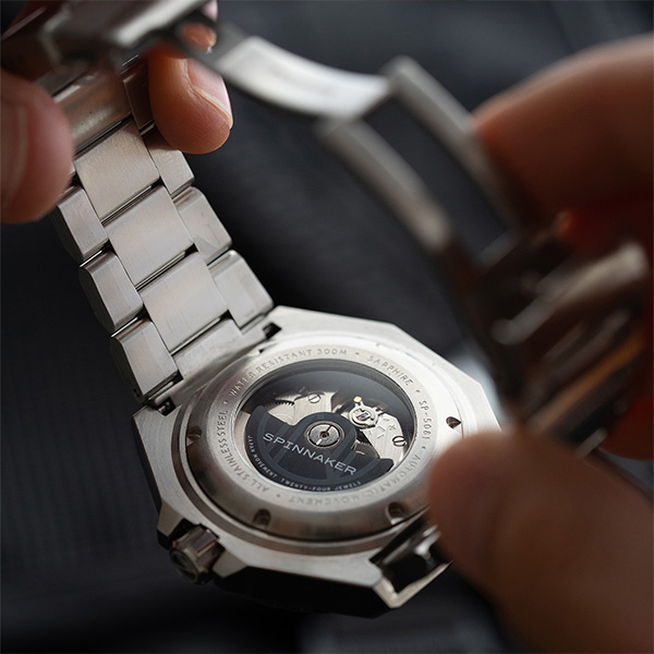 シルバー/ブラウン