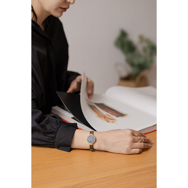 ネイビー×ゴールド