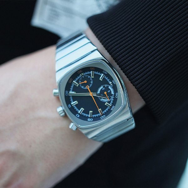 シルバー/ブラック