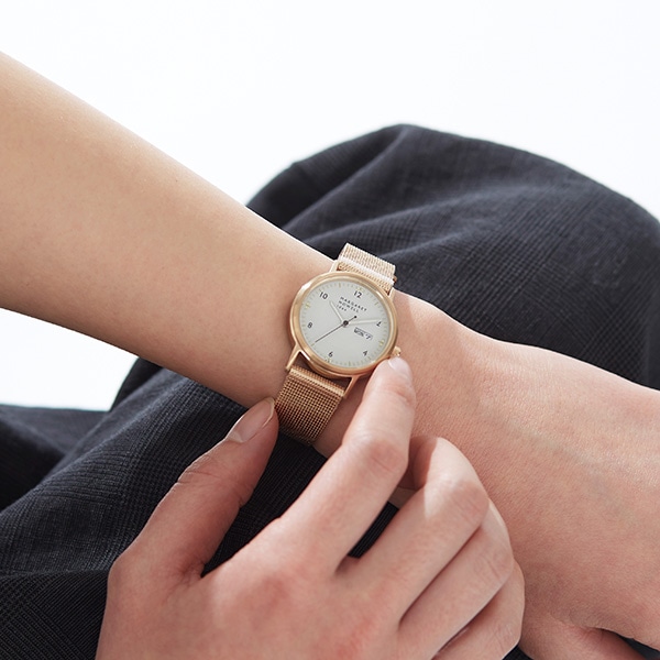 腕時計MARGARET HOWELL idea  ㊻　腕時計・稼動品✨