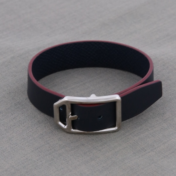 ダークブラウン