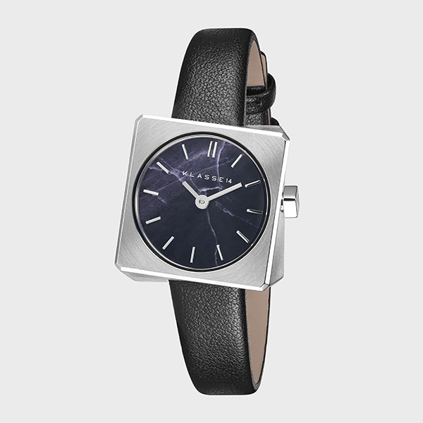 ブラック（アップルレザー）