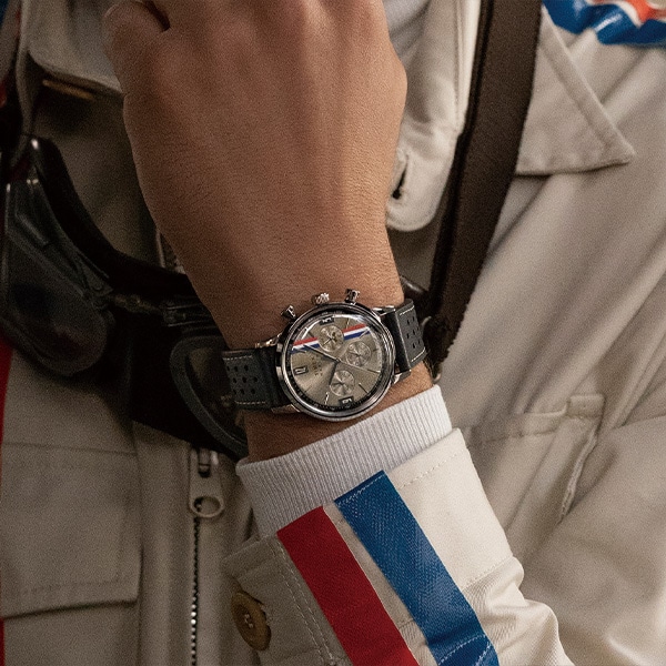 ガンメタリック