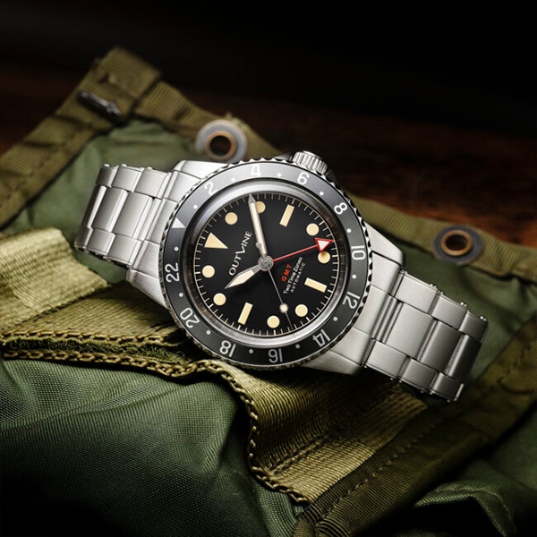 ブラックベゼル×ブラック