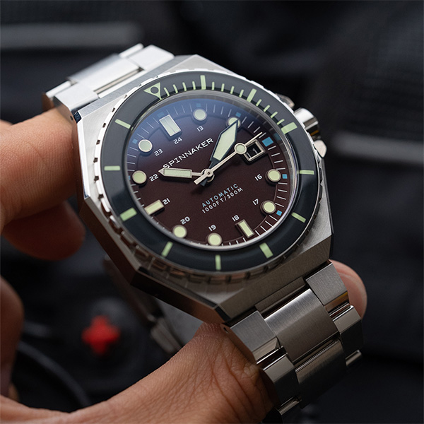 シルバー/ブラウン