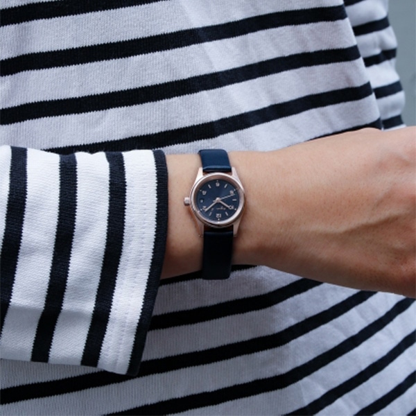 ネイビー×ゴールド