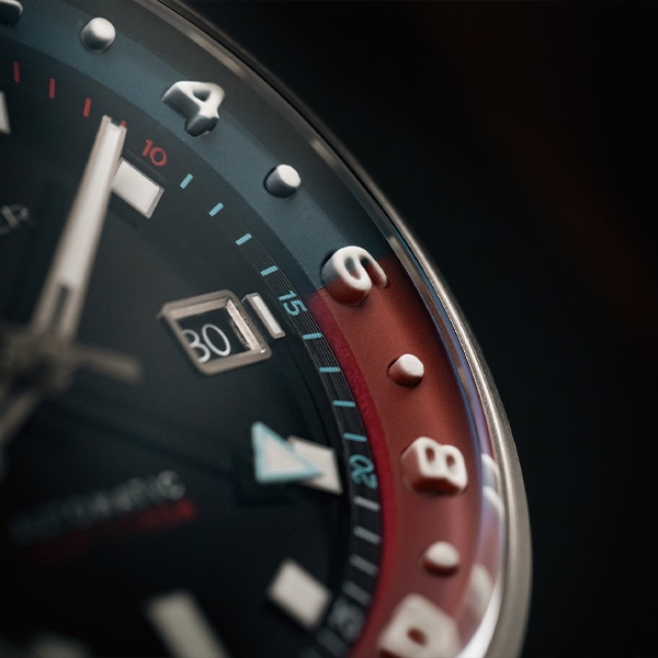 ブラック（青/赤）