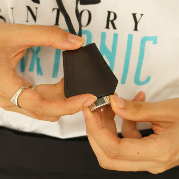 ブラック/シルバー