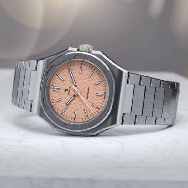 サーモンピンク