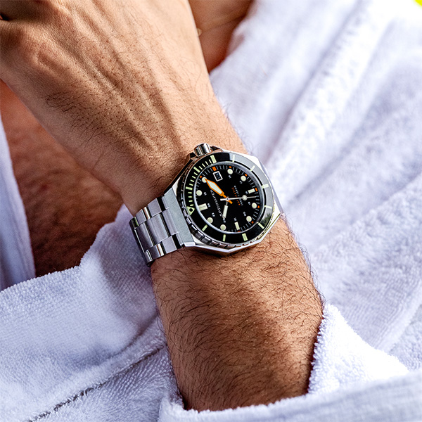 シルバー/ブラック