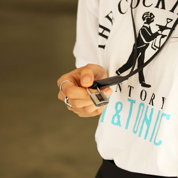 ブラック/シルバー