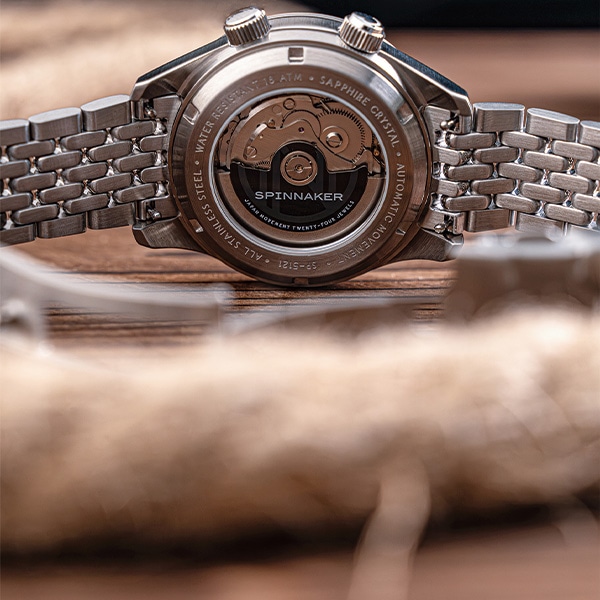 ブラック（青/赤）