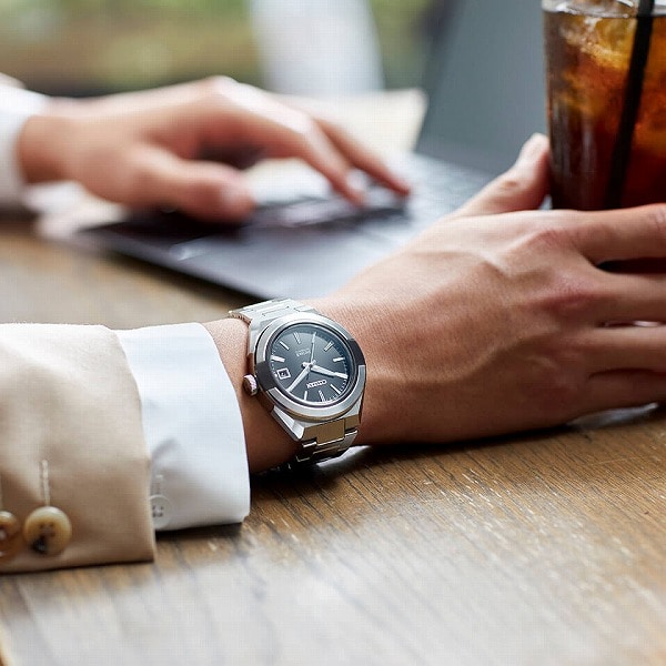 シルバー×ブラック