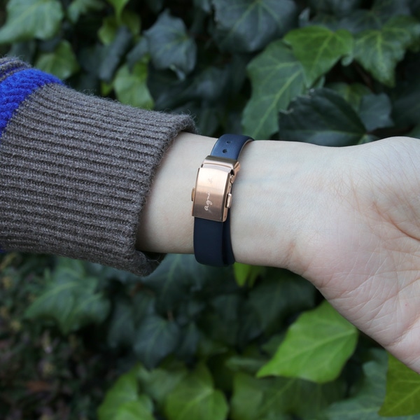 ネイビー×ゴールド