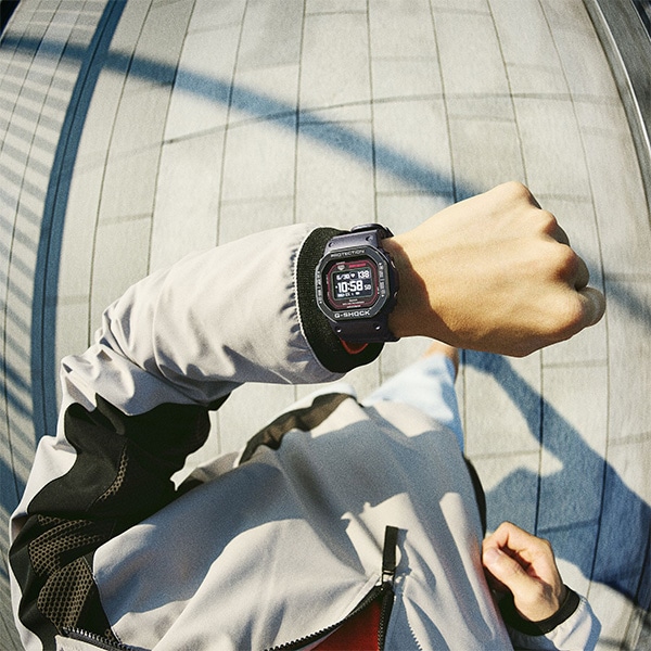 レッド/ブラック