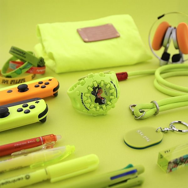 ネオンイエロー