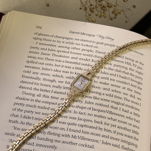 Kii: CITIZEN EG2042-50A ソーラー レディース